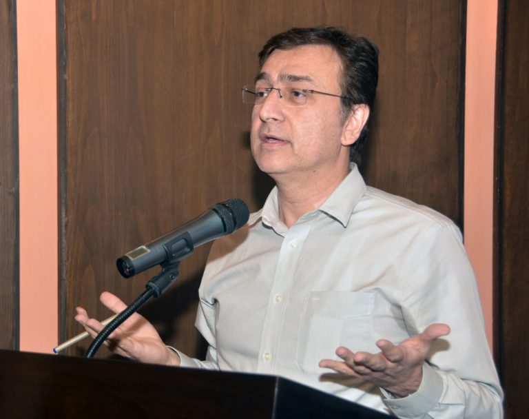 “Role of Electronic Media for Investigative Reporting in Pakistan” – Lecture by Dr. Moeed Pirzada at Seminar on the “Use of Right to Information Laws for Investigative Journalism In Pakistan” at Preston University, Islamabad on May 04, 2016.