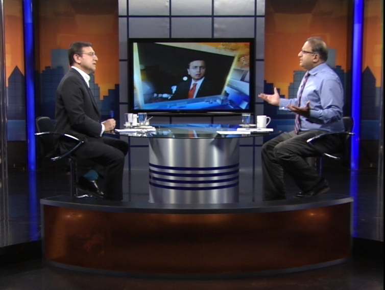 Tonight with Moeed Pirzada: Rauf Klasra, the Doctor and Raiwind !!!
